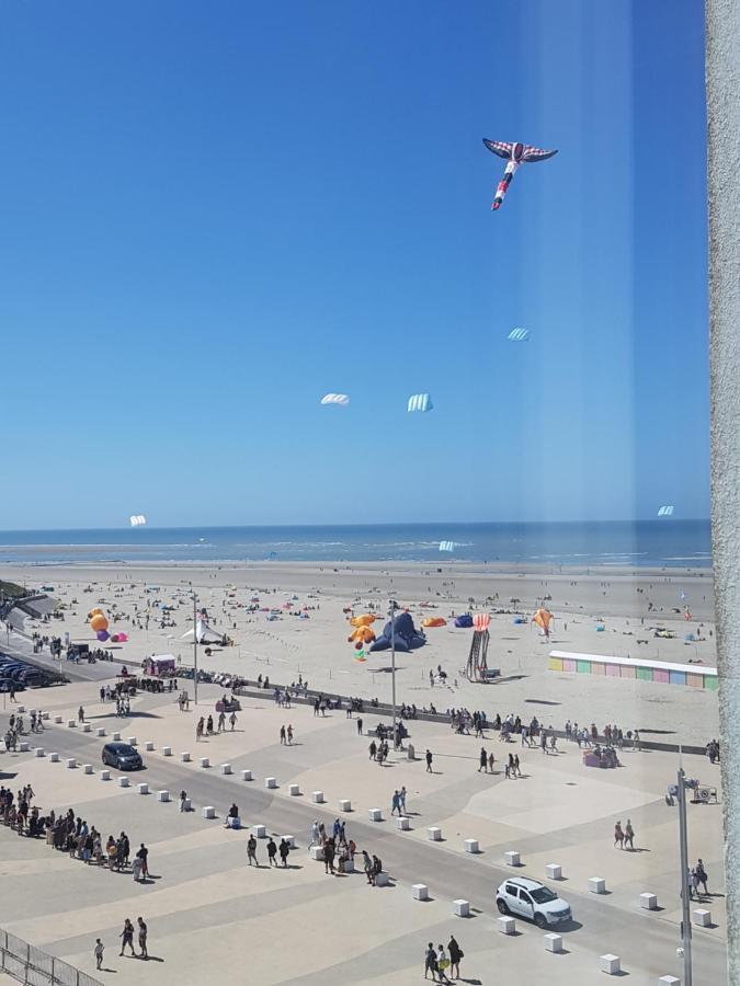 Berck: Front De Mer Avec Vue Sur La Plage Exterior photo
